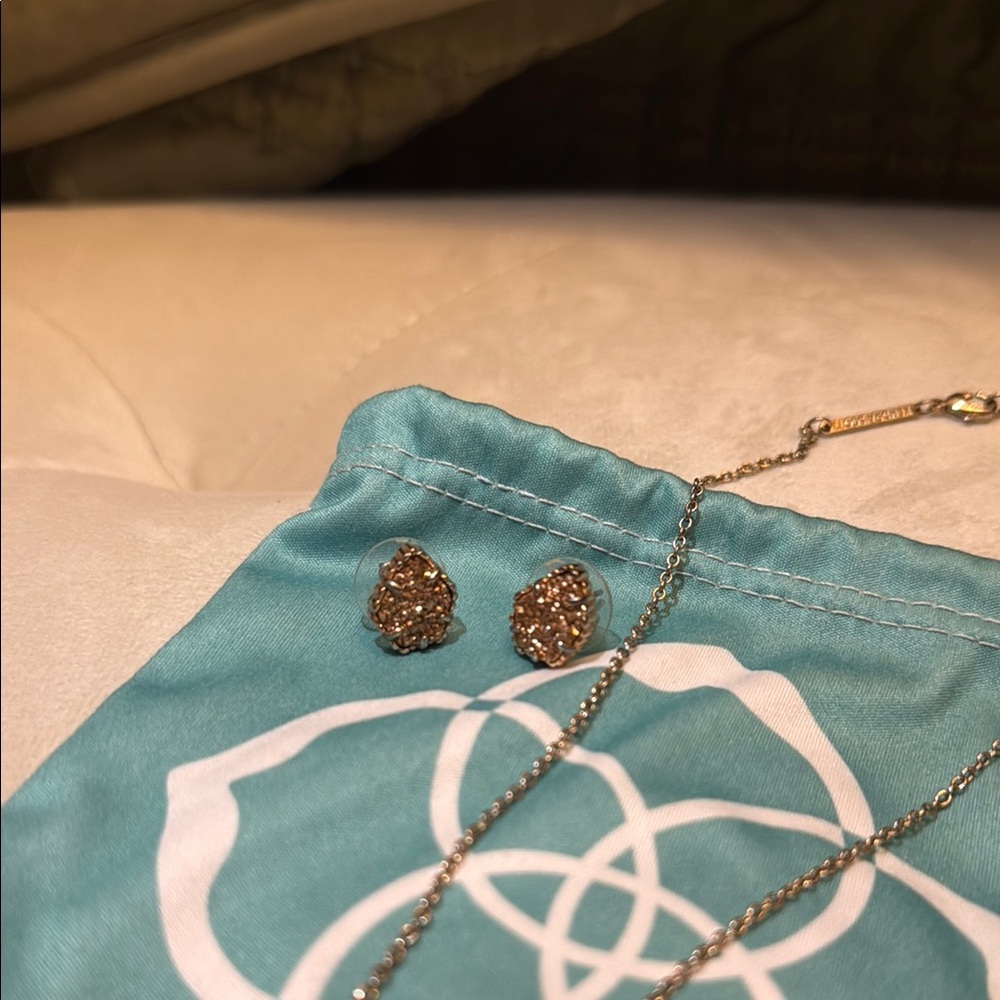 Kendra Scott Gold Jewelry Set - Picture 2 of 4